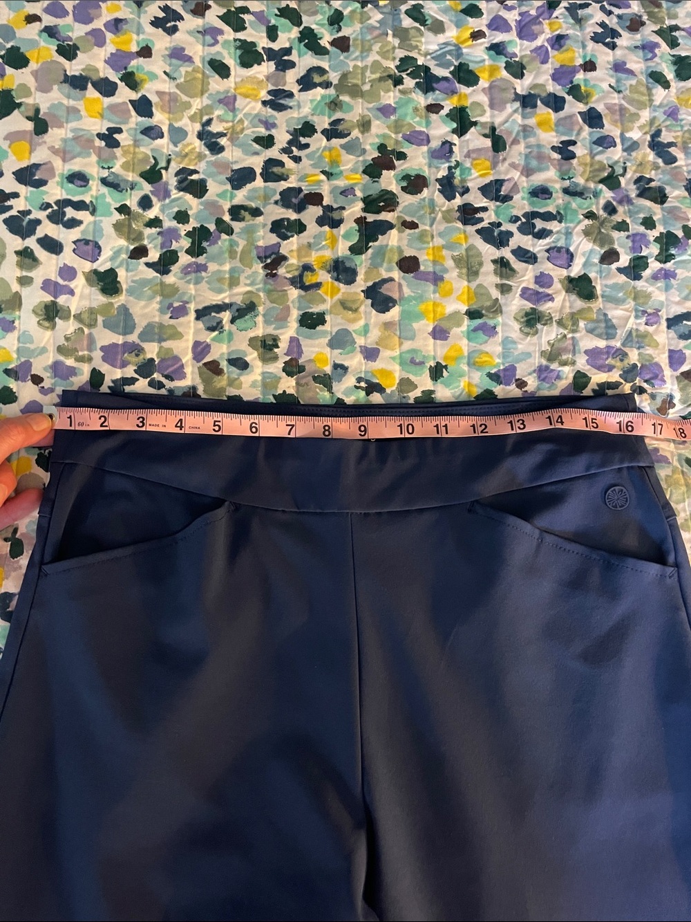 Lilly Pulitzer Luxletic Alston Crop Pants Size 10 NWT Low Tide Navy - Picture 7 of 9
